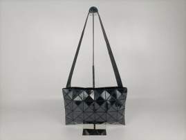 Picture of Issey Miyake Handbags _SKUfw139408869fw